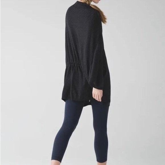 EUC - Lululemon Breeze Easy Wrap - Heathered Black - Size XS/S - Picture 4 of 11